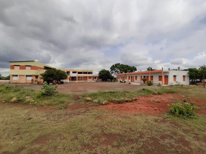 Sameer Gandhi Kala Mahavidyalaya, Malshiras