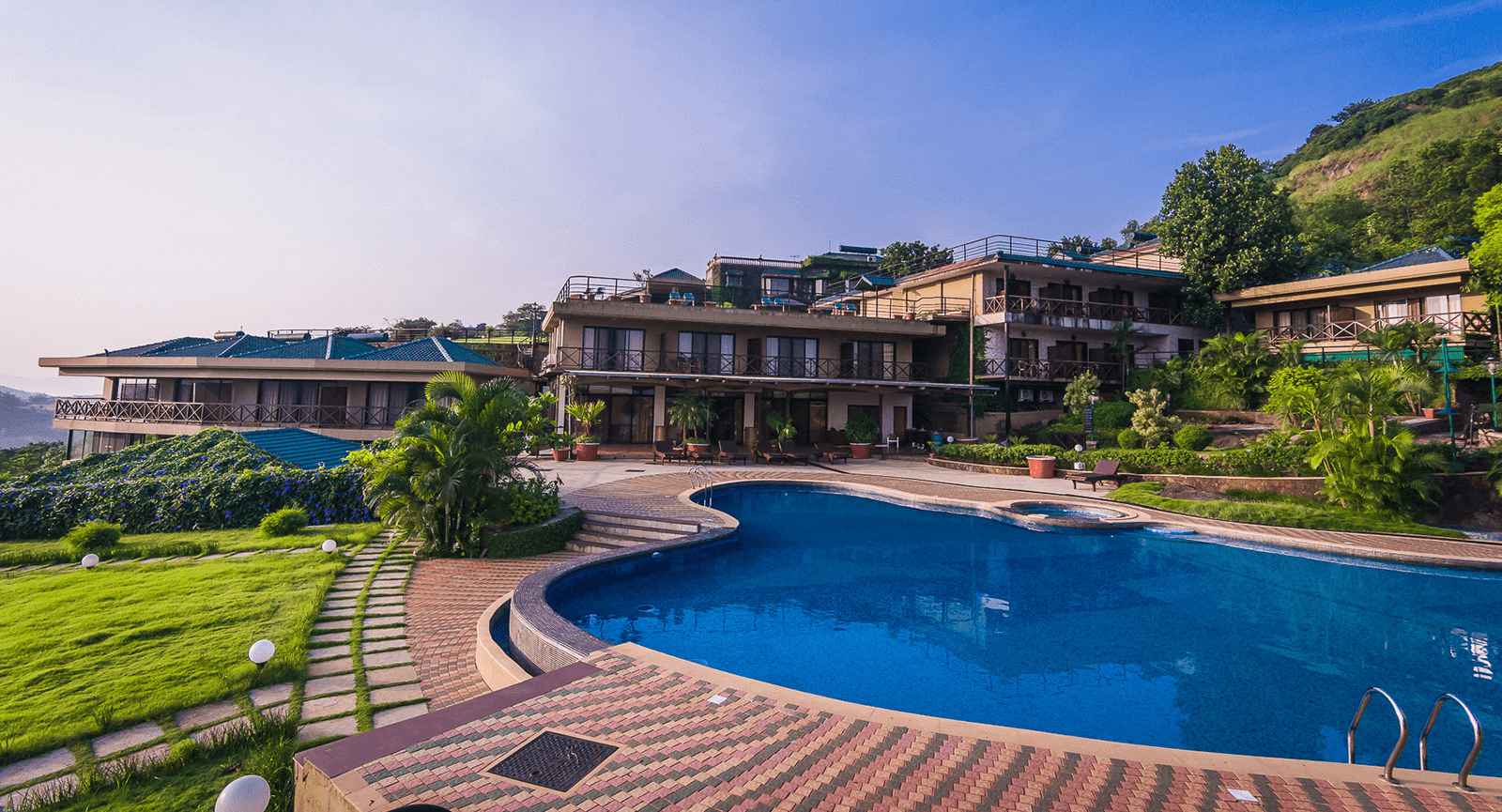 The Upper Deck Country Club and Resort, Lonavala